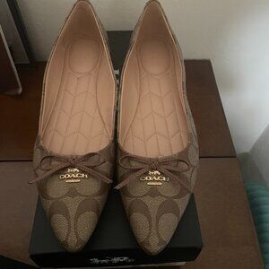 Coach flats
